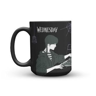 MITTWOCH mit ihrer Schreibmaschine - Tasse