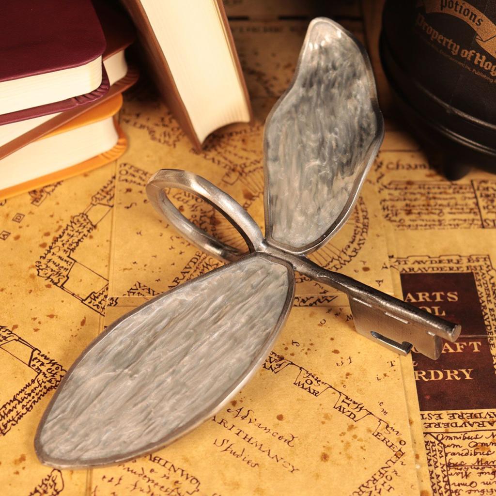HARRY POTTER – Geflügelter Schlüssel – Nachbildung in limitierter Auflage