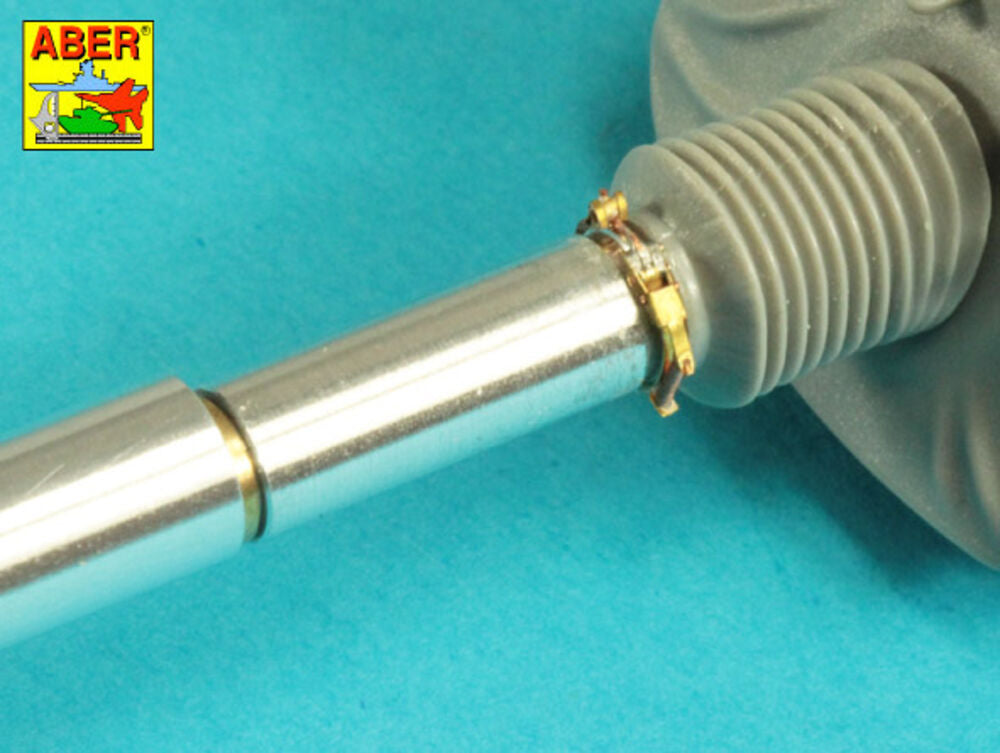 105 mm M-68 barrel with thermal shroud for M48A5 Tank