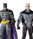 DC Collector Actionfiguren 2er-Pack Omega (Unmasked) & Batman (Bloody) (Gold Label) 18 cm