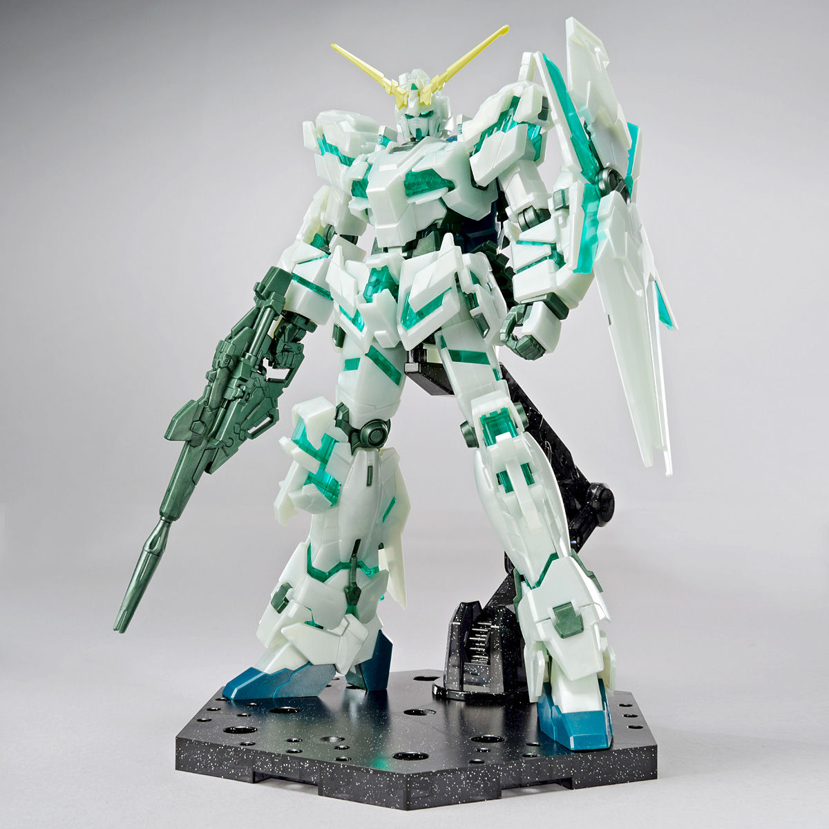HG 1/144 Gundam Base Limited Unicorn Gundam (Kristall des Lichts) *VORBESTELLUNG*