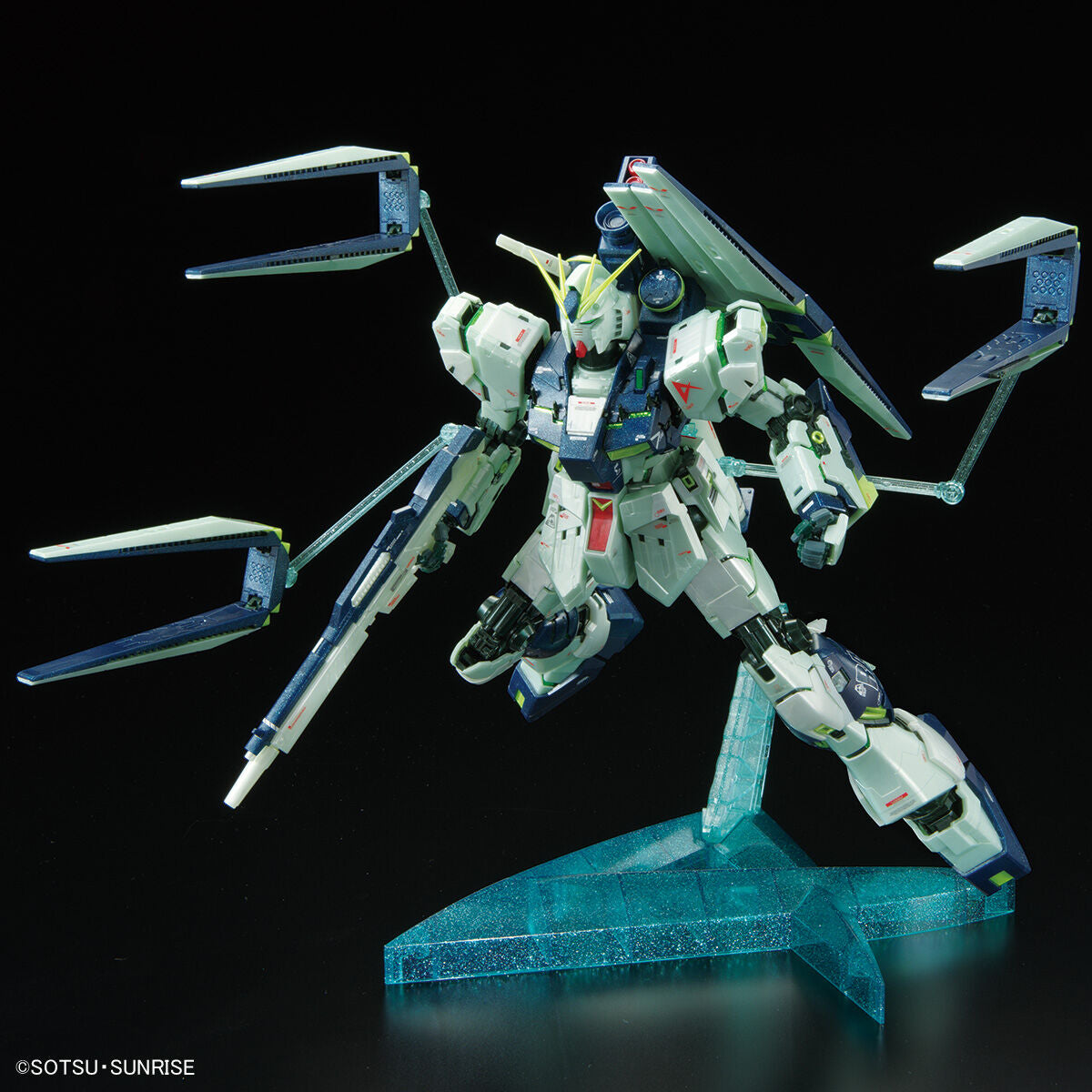 MG 1/100 GUNDAM SIDE-F Limited RX-93 νGundam Ver.Ka (Psychoframe-Aktivierungsbildfarbe)