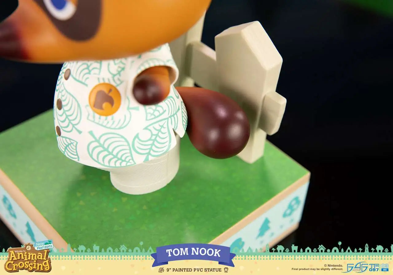ANIMAL CROSSING NEW HORIZONS TOM NOOK PVC STATUE
