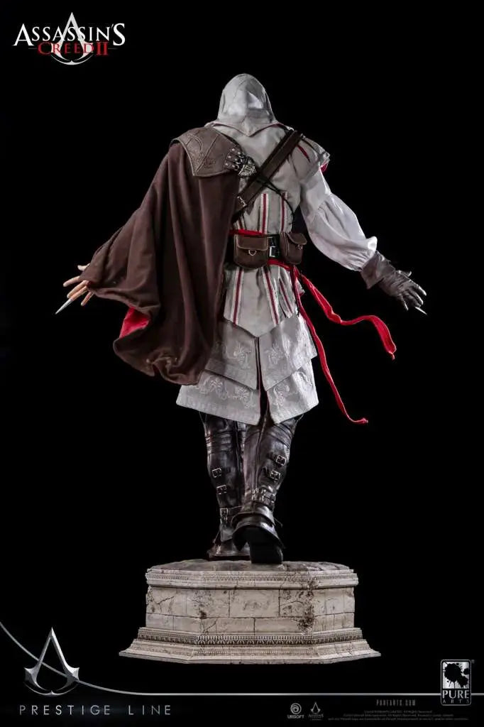ASSASSIN CREED EZIO AUDITORE 1/2 SCALE STATUE