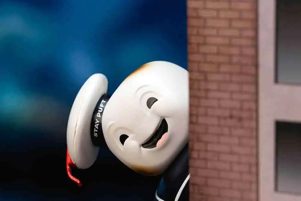 GHOSTBUSTERS ECTO-1 STAY PUFT DIORAMA NANO SCENE