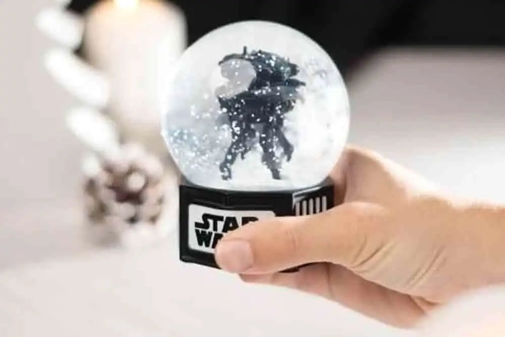 STAR WARS SNOWGLOBE