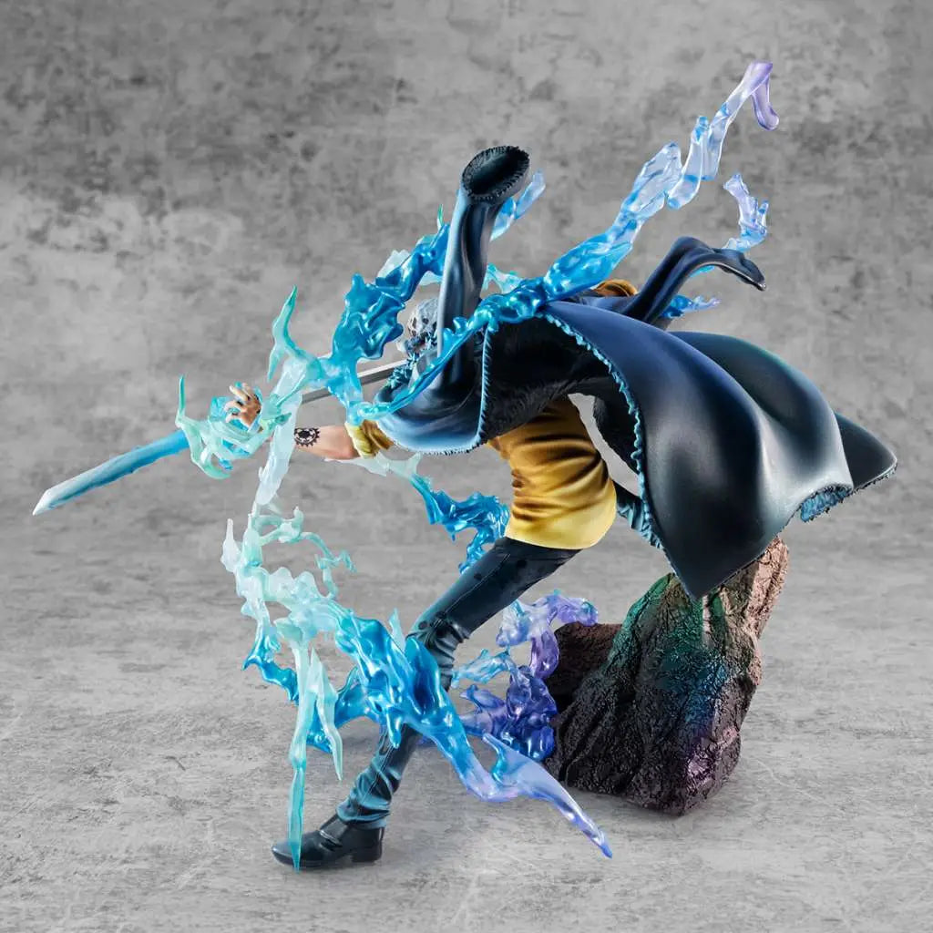 ONE PIECE TRAFALGAR LAW SURGEON OF DEATH AWAKEN WA-MAXIMUM POP STATUE