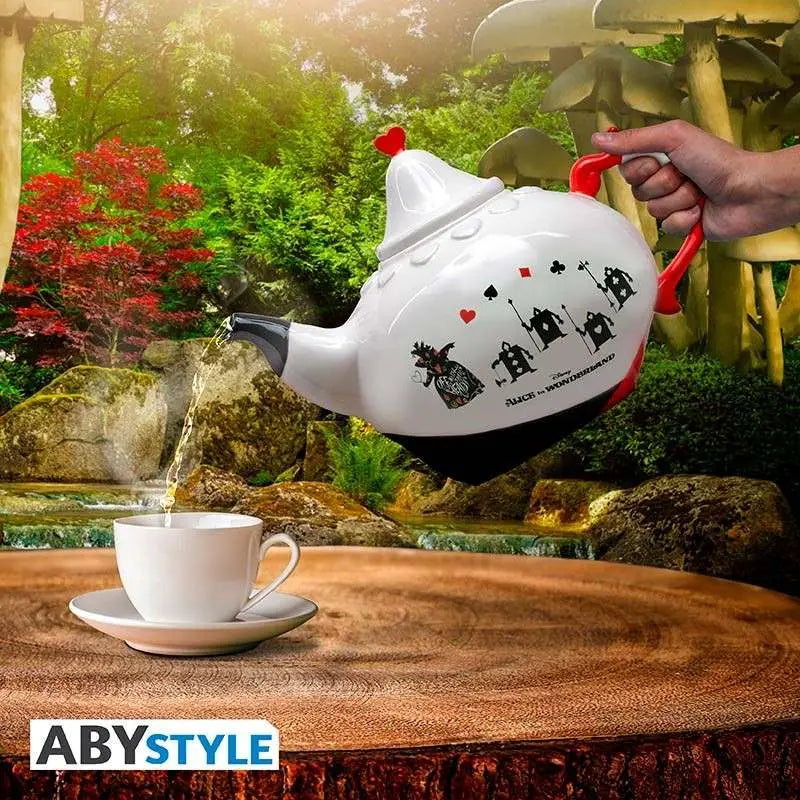 DISNEY ALICE IN WONDERLAND QUEEN OF HEARTS TEAPOT