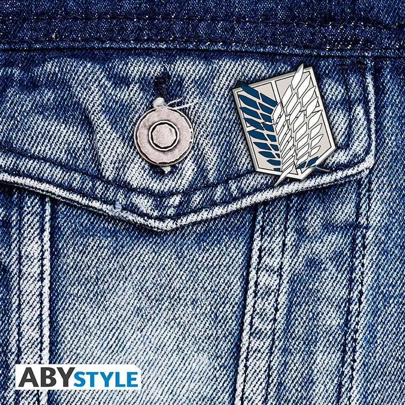ATTACK ON TITAN SCOUT BADGE S3 PIN
