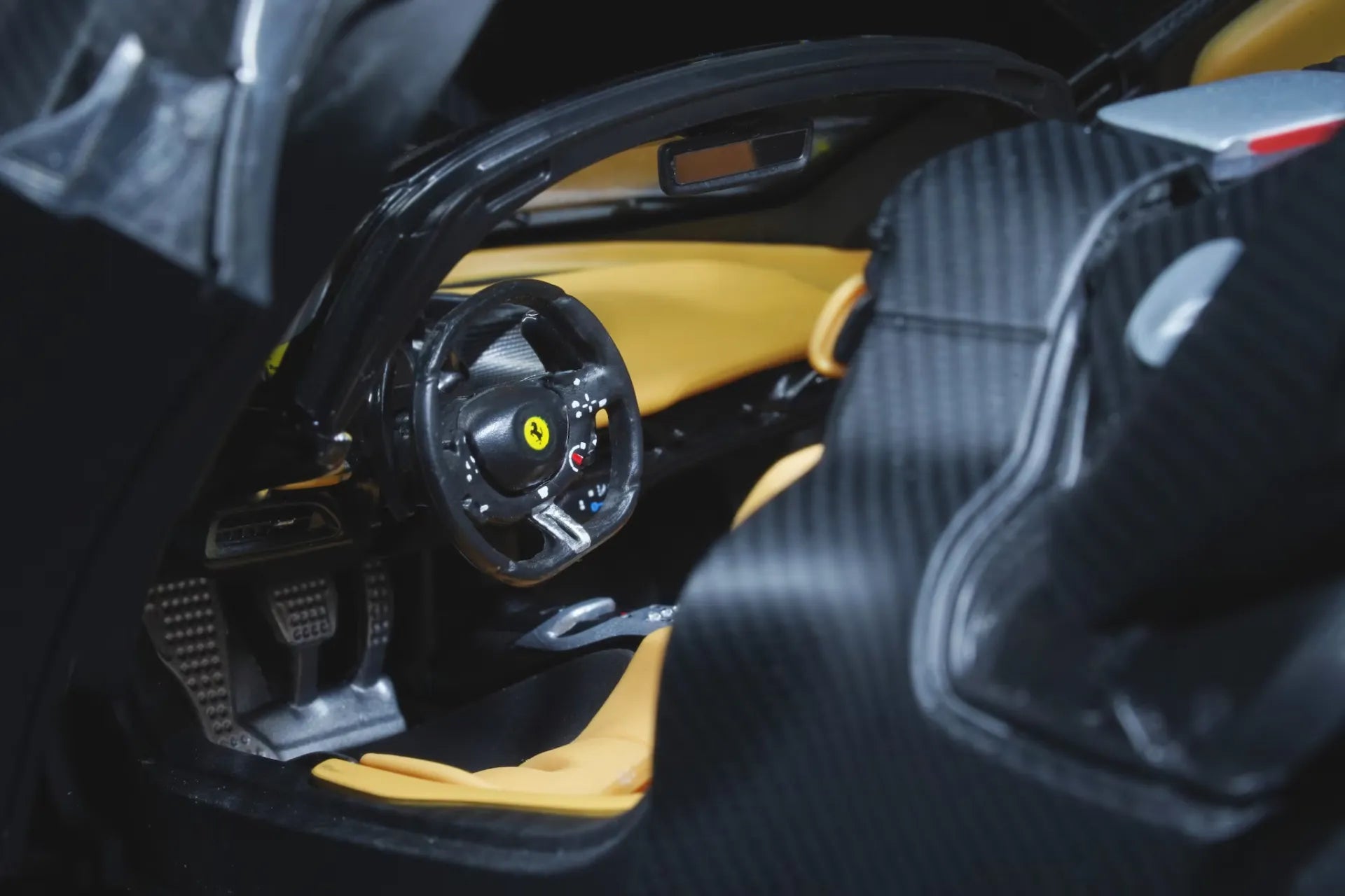 FERRARI DAYTONA SP3 50TH ANNIVERSARY CARBON FIBER SPECIAL LIVERY LTD EDITION - 1:18 DIECAST MODEL