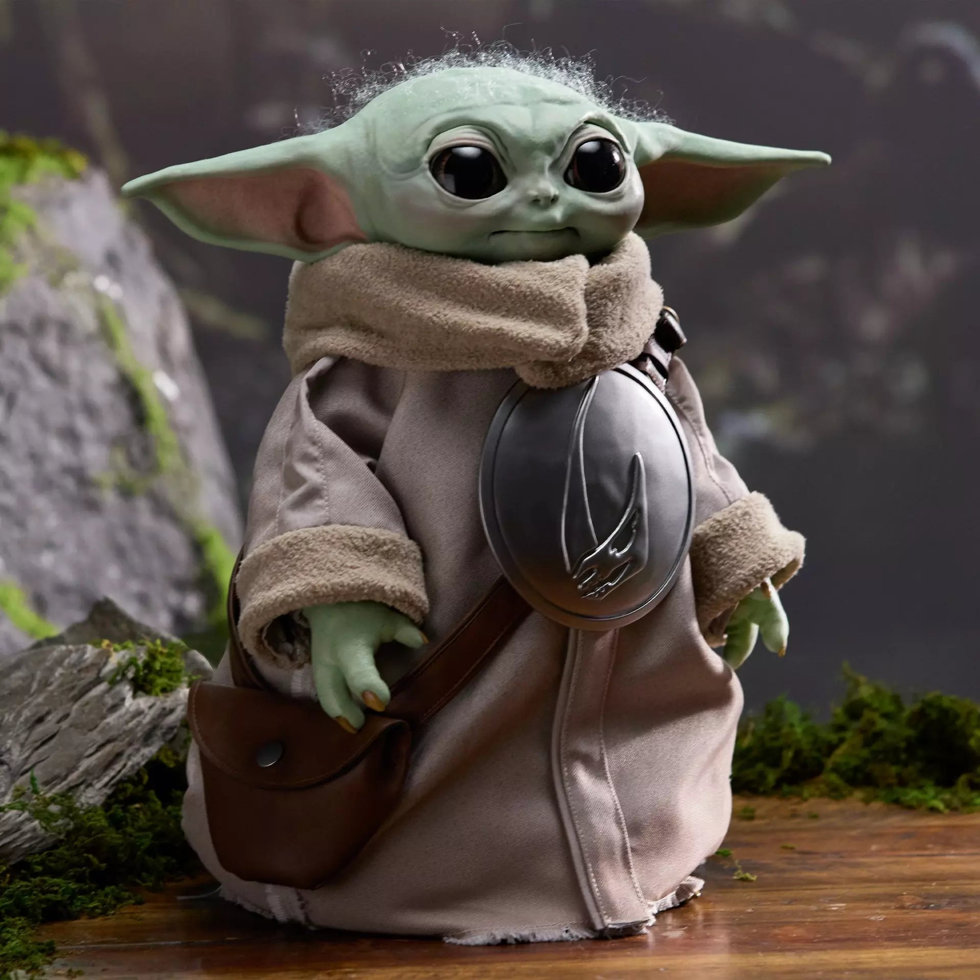 STAR WARS ULTIMATE GROGU ELECTRONIC ACTION FIGURE