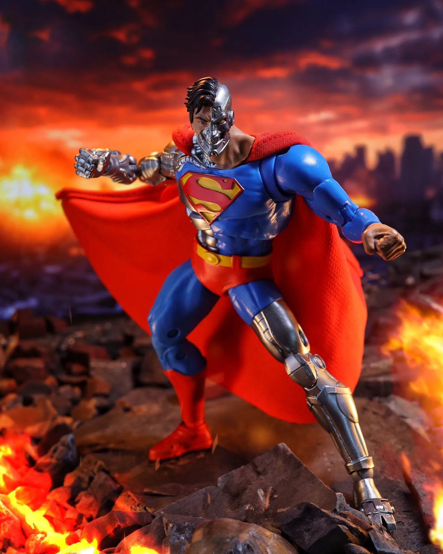MCFARLANE VAULT DC MULTIVERSE 7INCH CYBORG SUPERMAN ACTION FIGURE