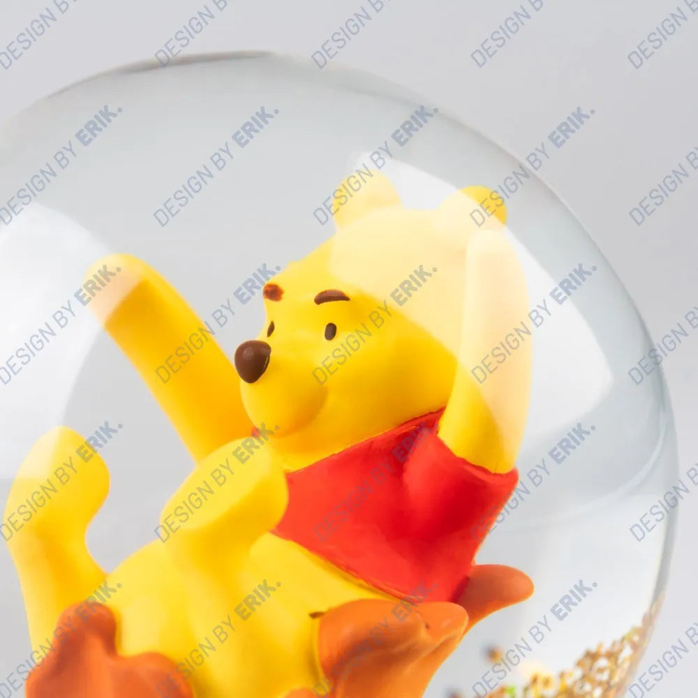 DISNEY WINNIE THE POOH SNOWGLOBE