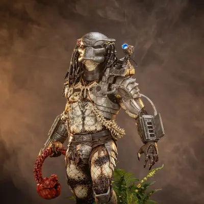 PREDATOR 1:2 SCALE STATUE