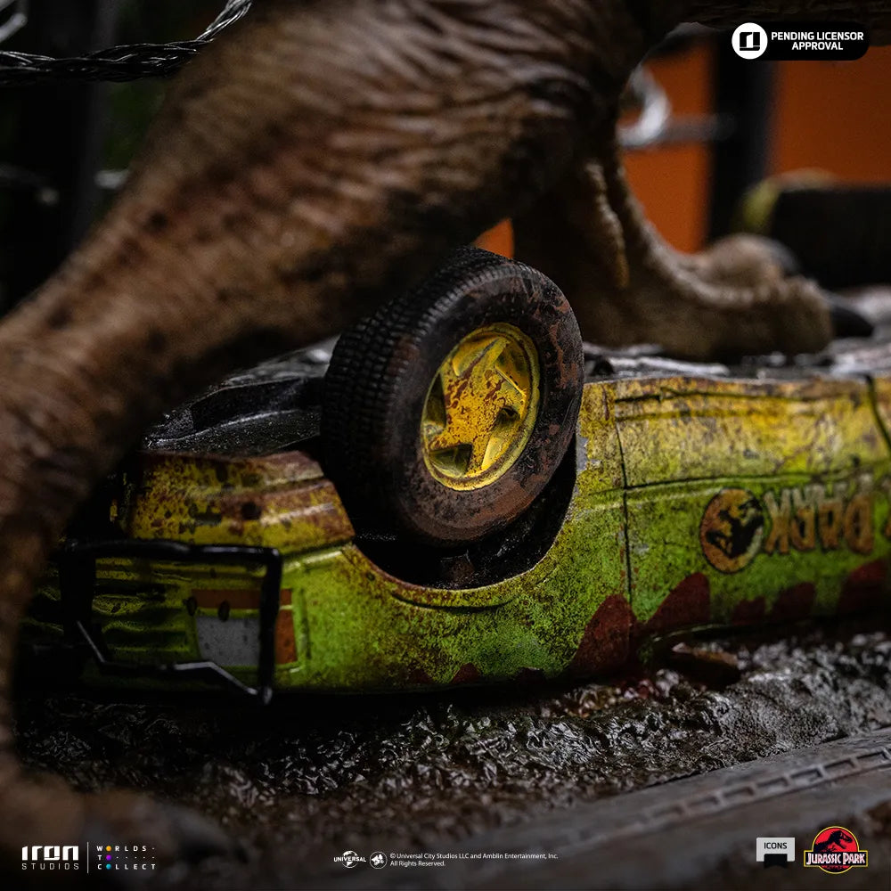 JURASSIC PARK ICONS T-REX BREAKOUT SET A STATUE