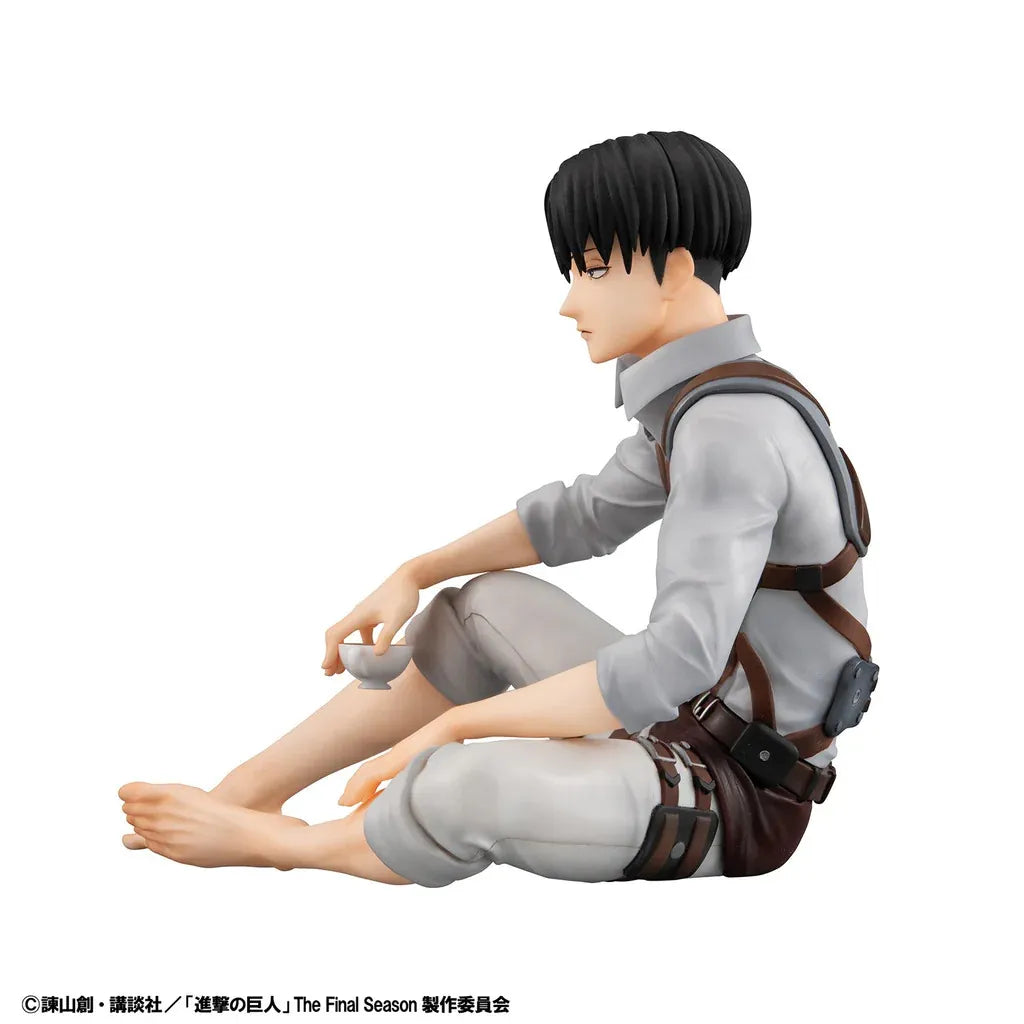 ATTACK ON TITAN PALM SIZE SQUAD CAPTAIN LEVI G.E.M. STATUE