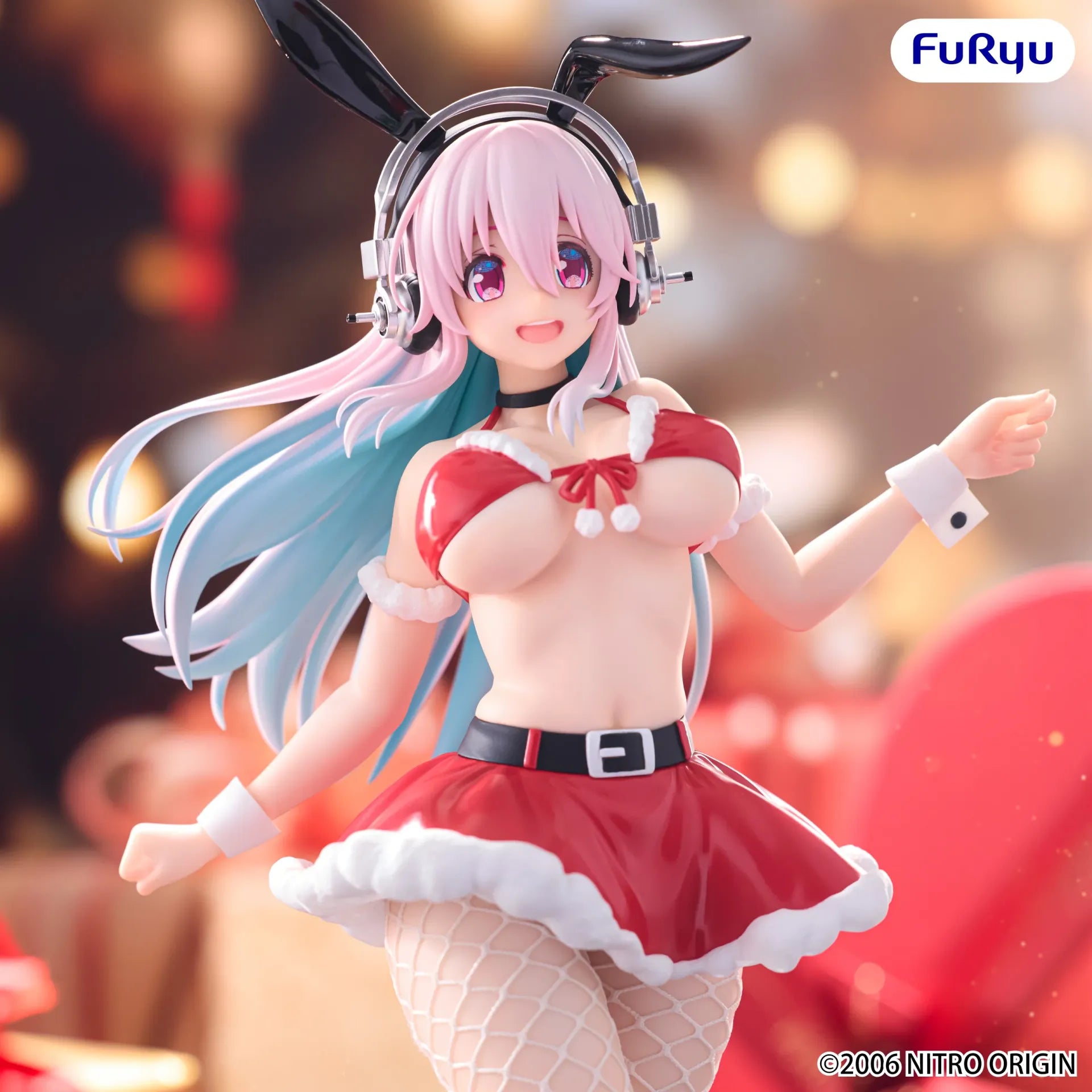 SUPER SONICO SANTA BICUTE BUNNIES FIGURE