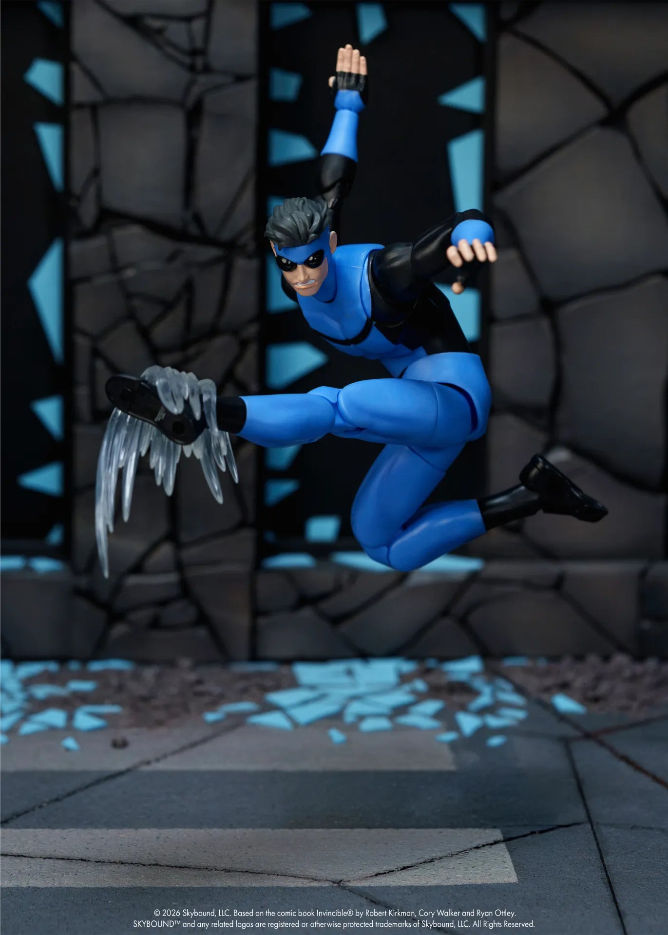 INVINCIBLE INVINCIBLE WITH KID OMNI MAN & CONQUEST LIMITED ACTION FIGURE SET(3)
