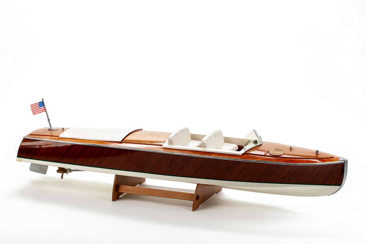 1:15 PHANTOM @ -Wooden hull