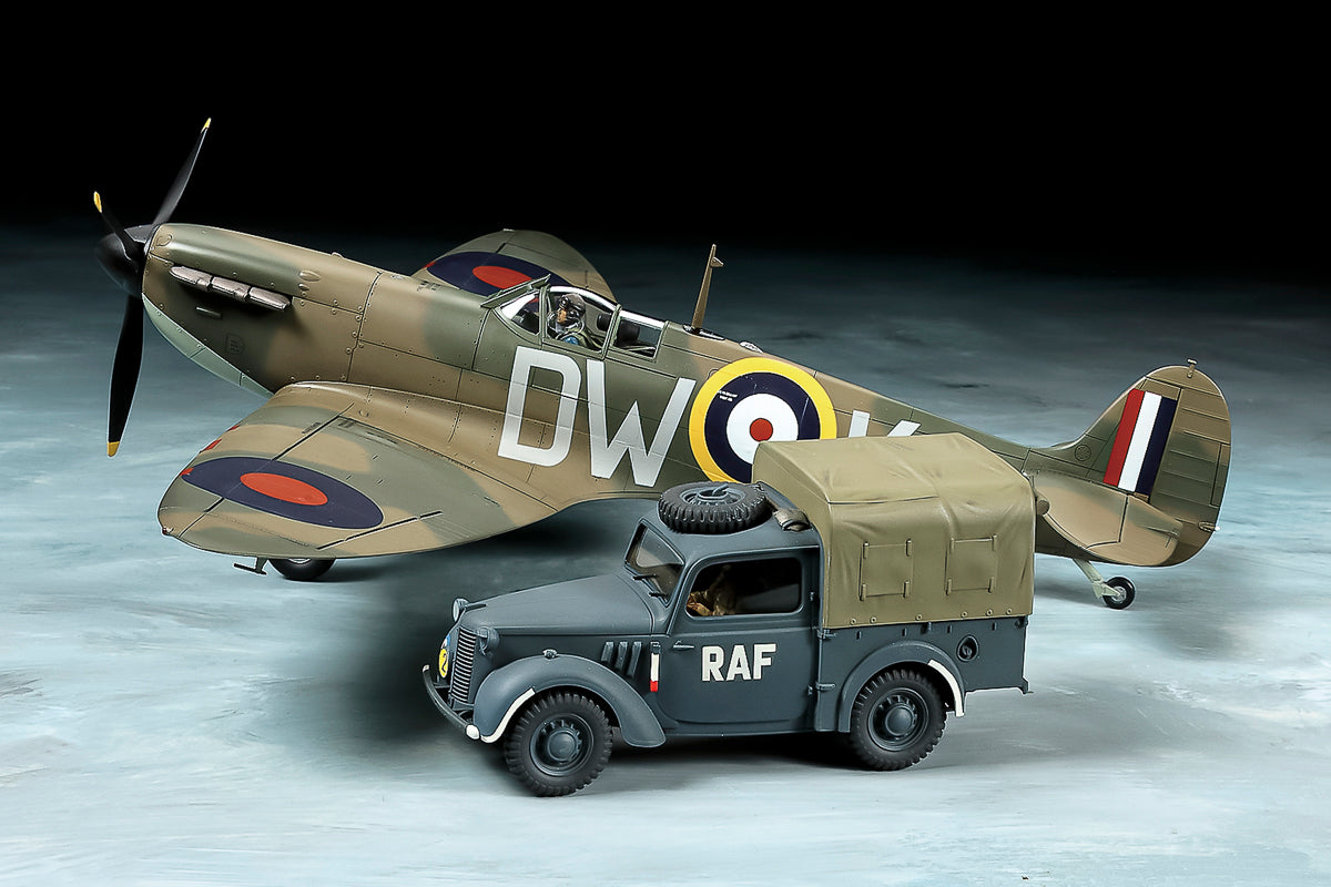 1/48 Supermarine Spitfire Mk.I & Light Utility Car