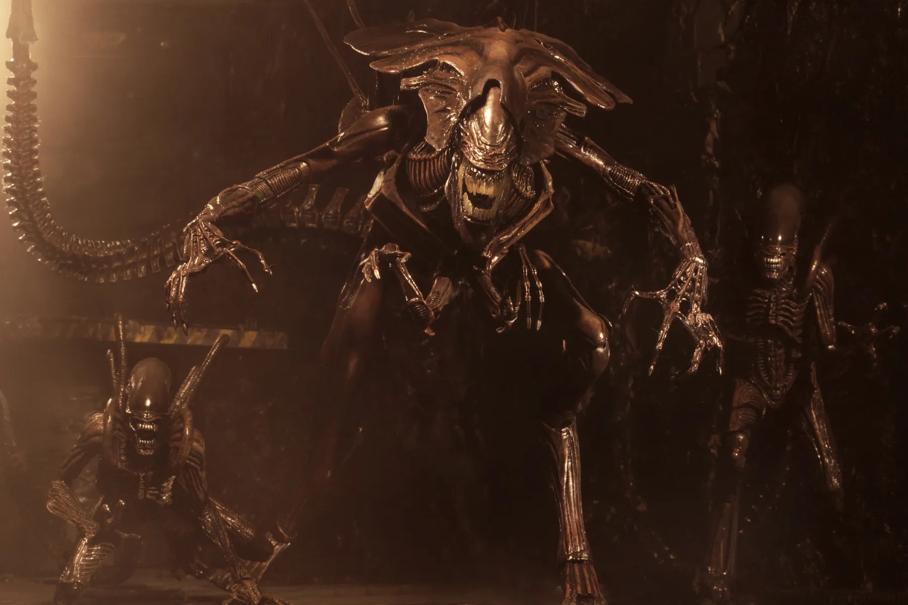 ALIENS ALIEN QUEEN RESURRECTION DLX AF