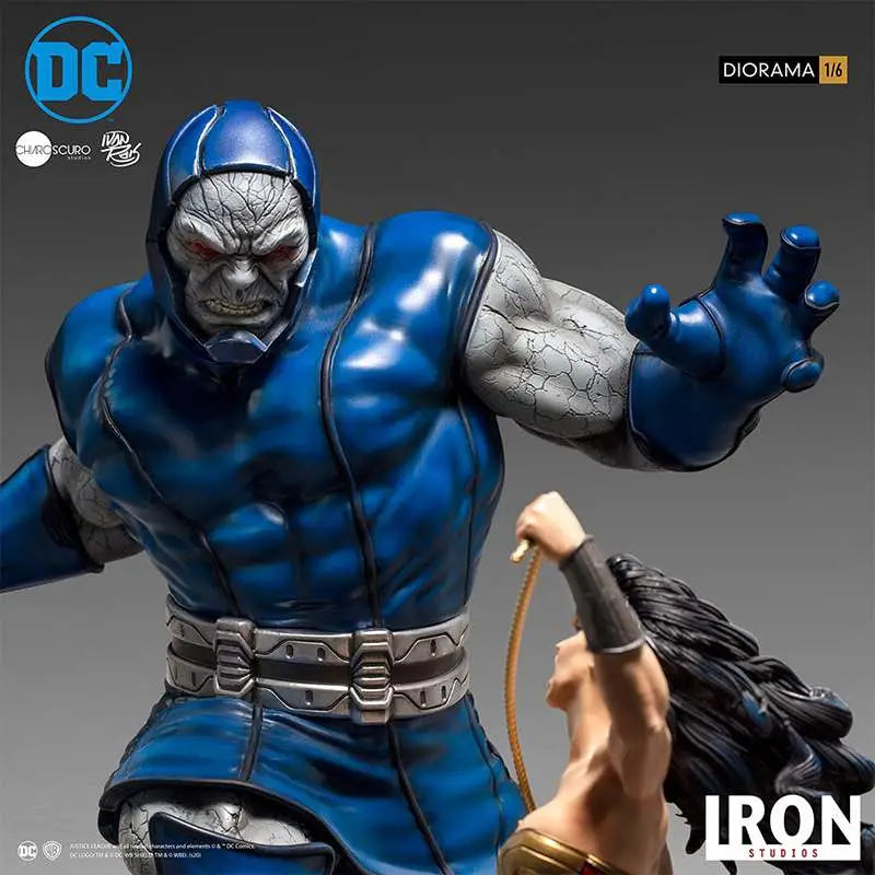 WONDER WOMAN VS DARKSEID 1/6 DIORAMA