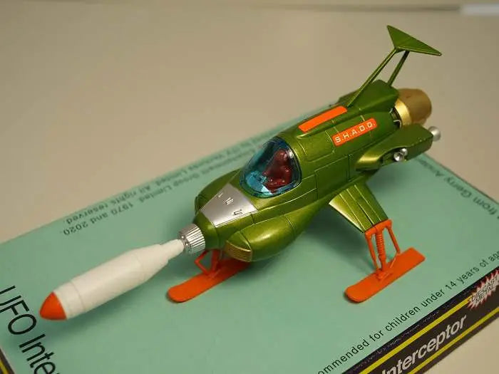 RETRO UFO INTERCEPTOR DIECAST