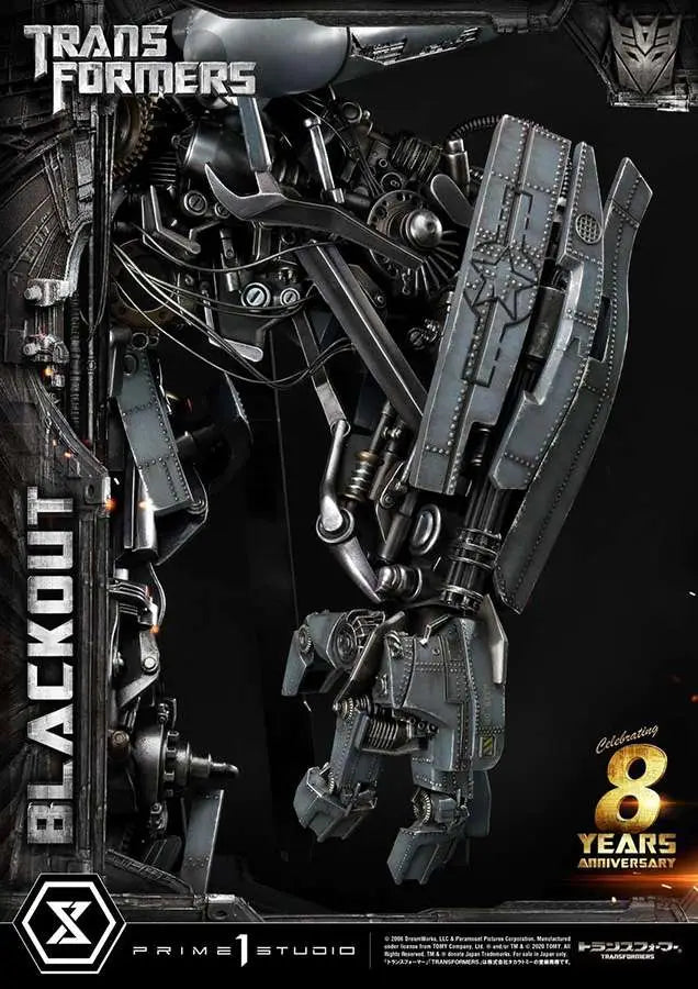 TRANSFORMERS BLACKOUT STATUE