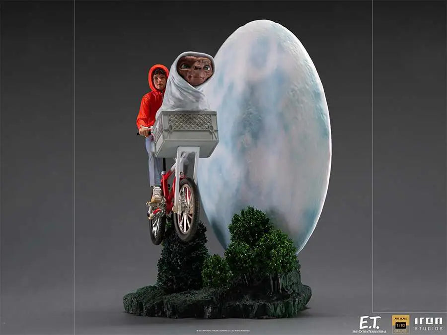 E.T. AND ELLIOT 1/10 ART DELUXE STATUE
