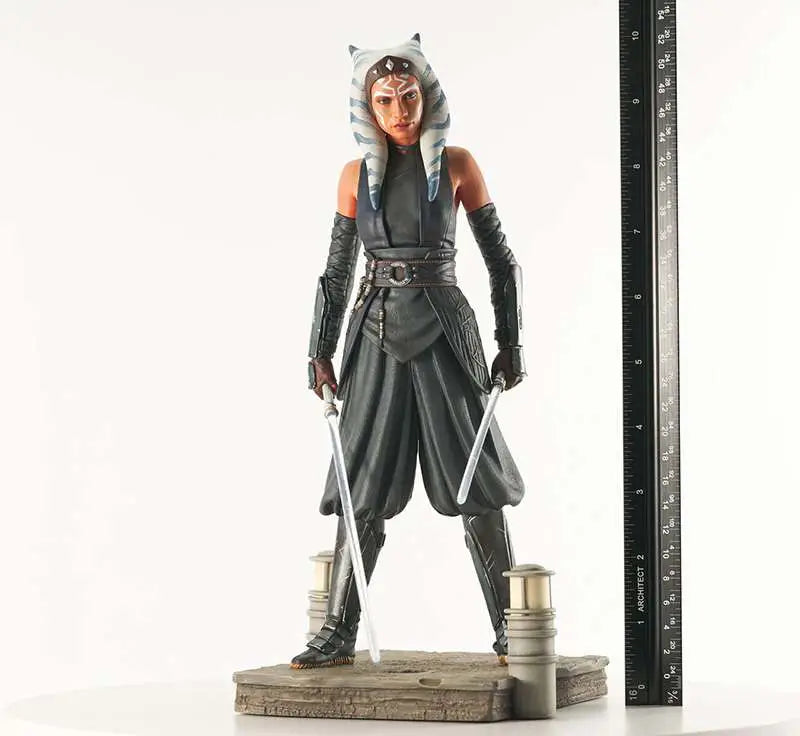 W MANDALORIAN S2 AHSOKA STATUE