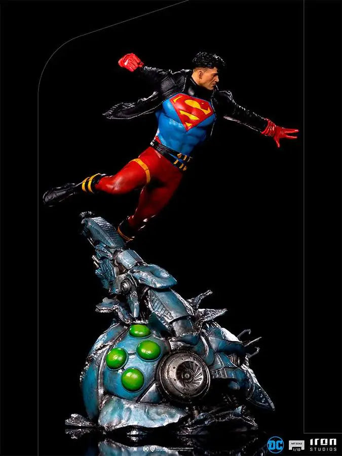 SUPERBOY DELUXE 1/10 ART STATUE