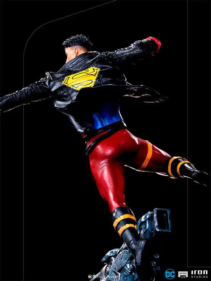 SUPERBOY DELUXE 1/10 ART STATUE