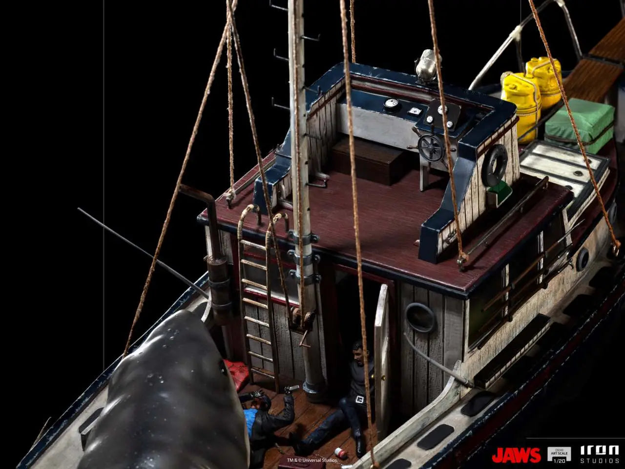 JAWS ATTACK DEMI ART 1/20 STATUE