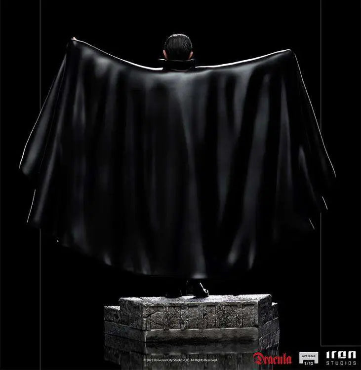 UNIVERSAL MONSTERS DRACULA 1/10 STATUE