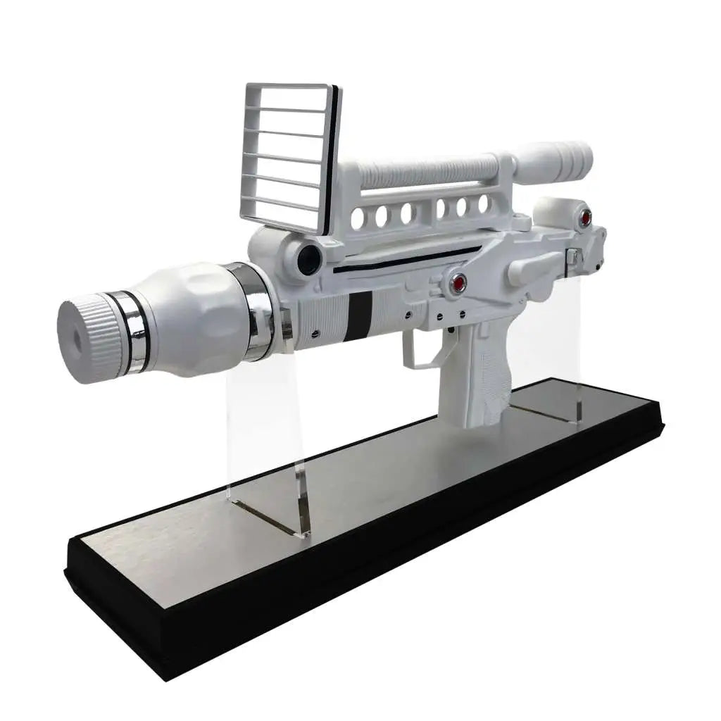 007 MOONRAKER LTD ED PROP REPLICA