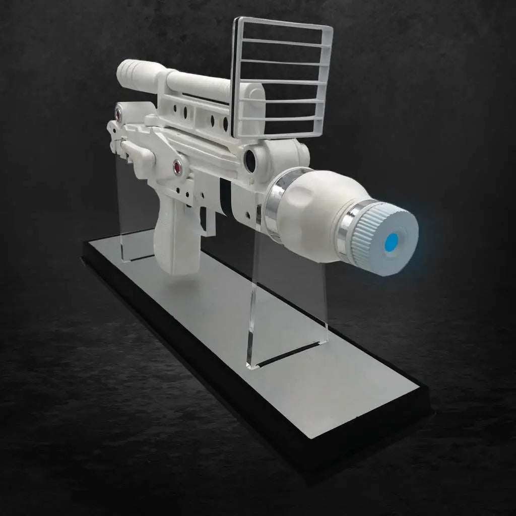 007 MOONRAKER LTD ED PROP REPLICA