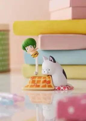 URUSEI YATSURA TEN&KOTATSUNEKO MINI FIG