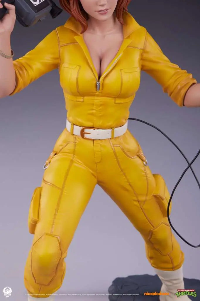 TMNT APRIL O'NEIL 1:4 STATUE