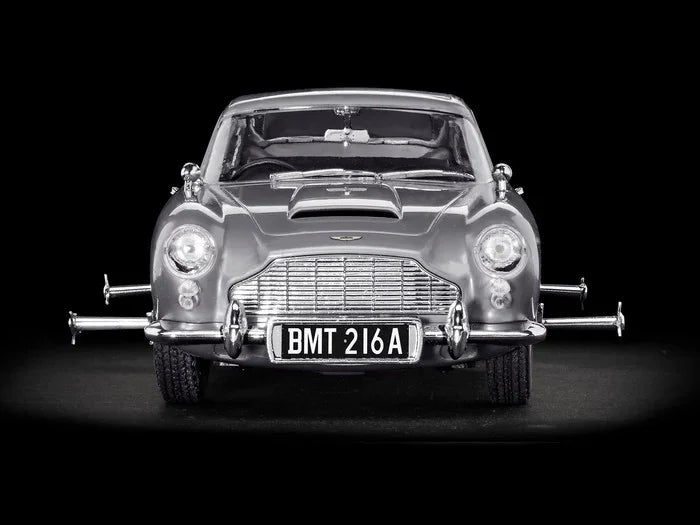 JAMES BOND - Aston Martin - Model Kit Click System 1/24