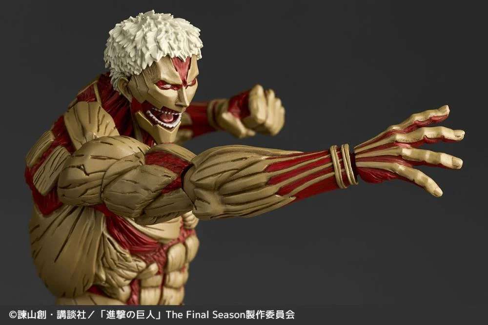 ATTACK ON TITAN - Armored Titan - Figurine Revoltech A.Y. 17cm