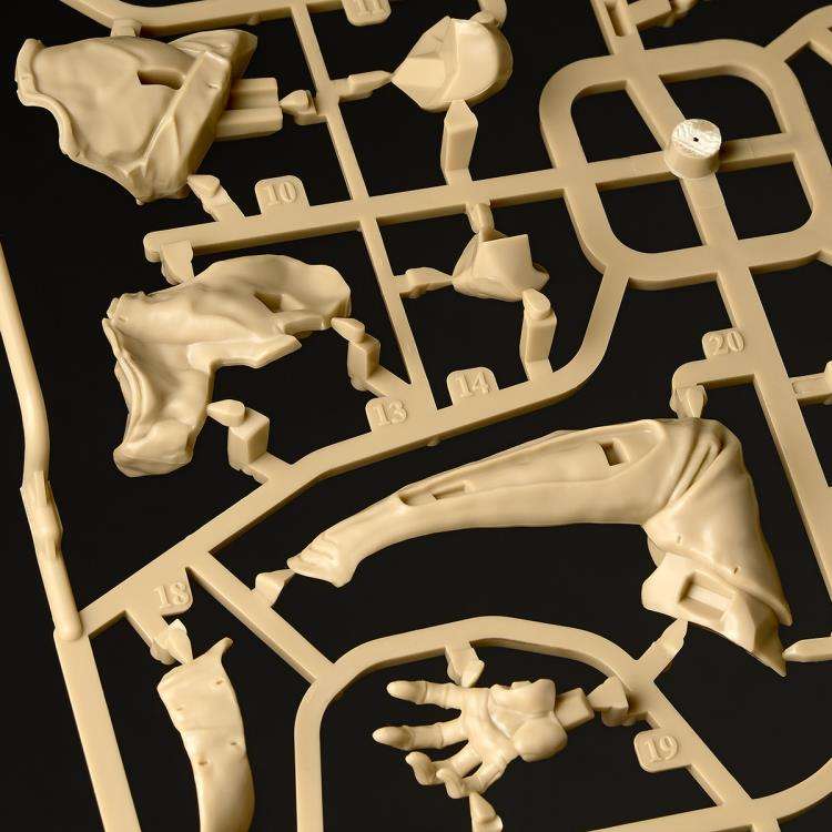 EVANGELION - Unit 02 "The Beast" - Model Kit Artpla 20cm