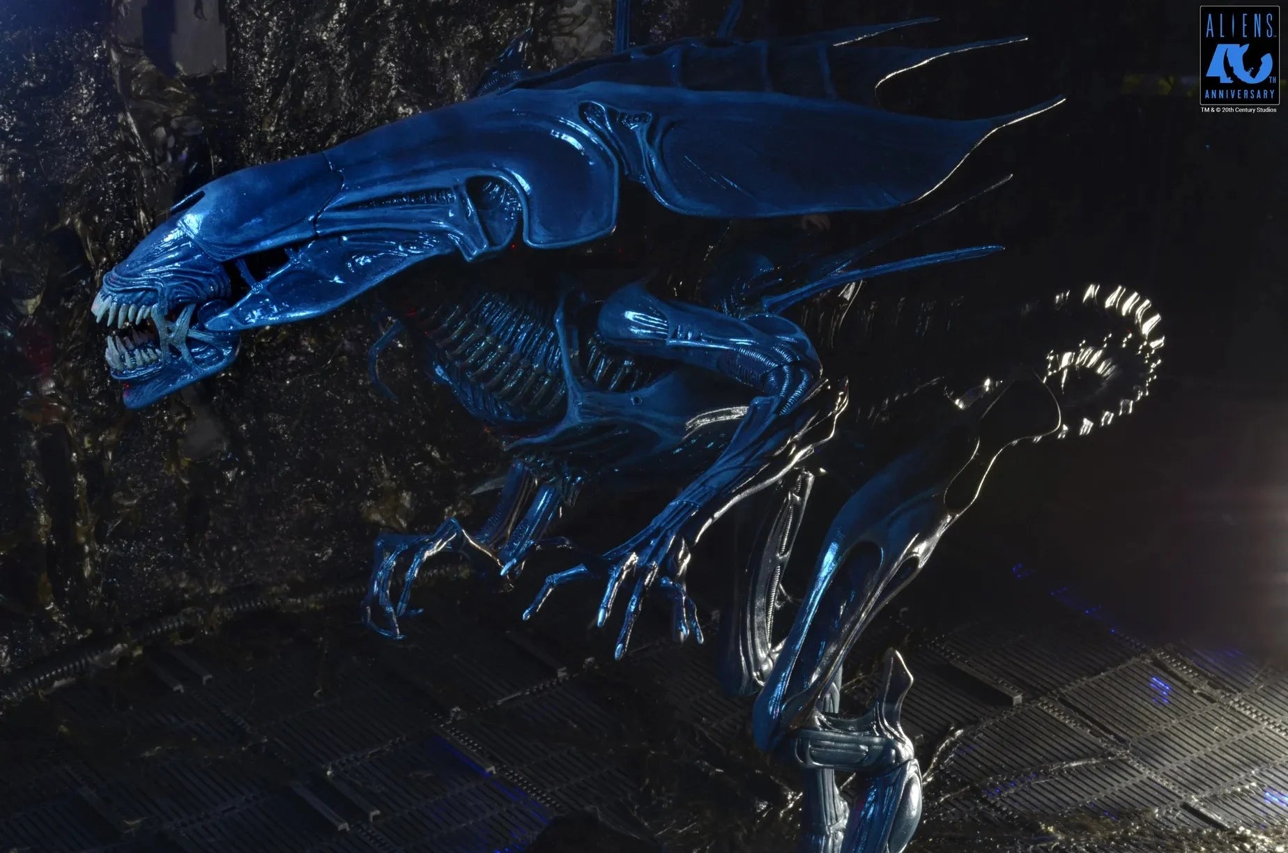 ALIENS 40TH ANNIVERSARY - Alien Queen - Figure Ultra Deluxe 37cm