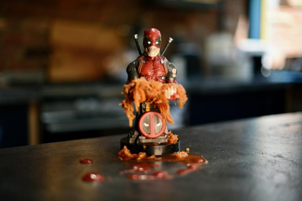 DEADPOOL - Zombie - Controller & Phone Support - 20cm