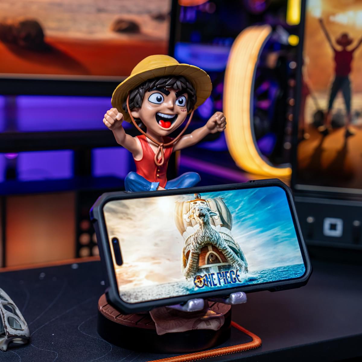 ONE PIECE NETFLIX - Luffy Wanted - Controller & Phone Support - 20cm