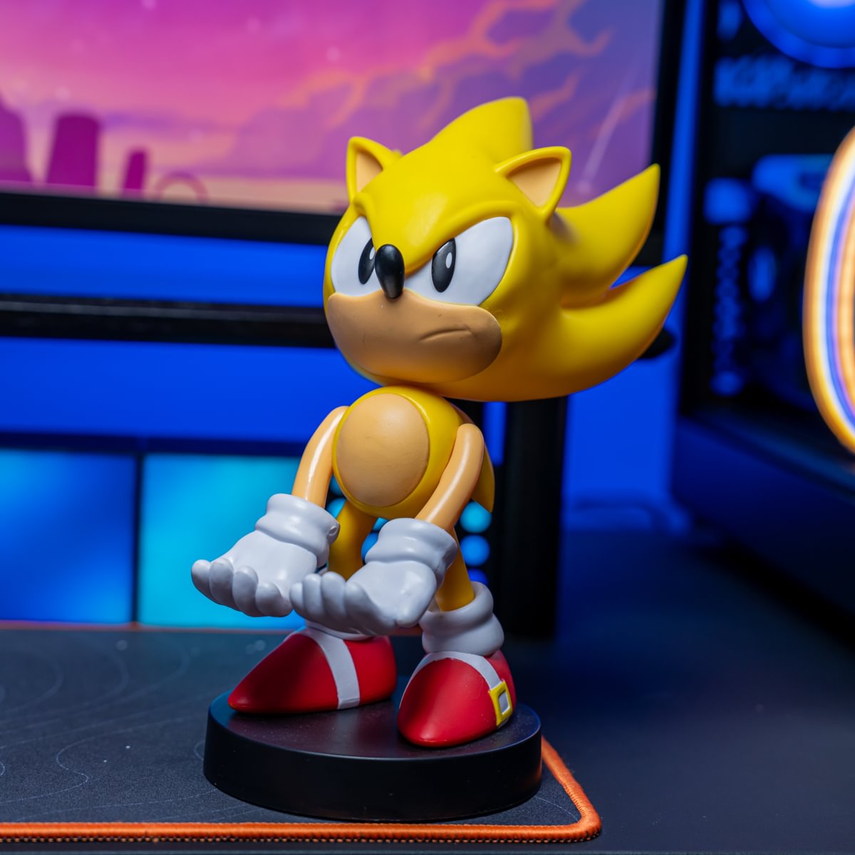 SONIC - Super Sonic - Controller & Phone Support - 20cm