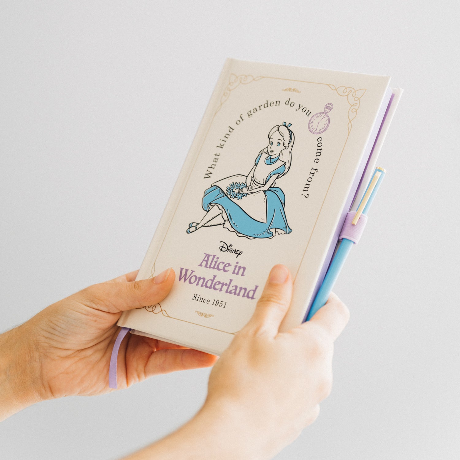ALICE IN WONDERLAND - Premium Notebook + Pen - Size A5