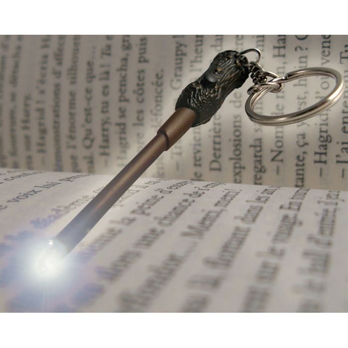 HARRY POTTER - Key Holder Illuminatong Wand Harry Potter