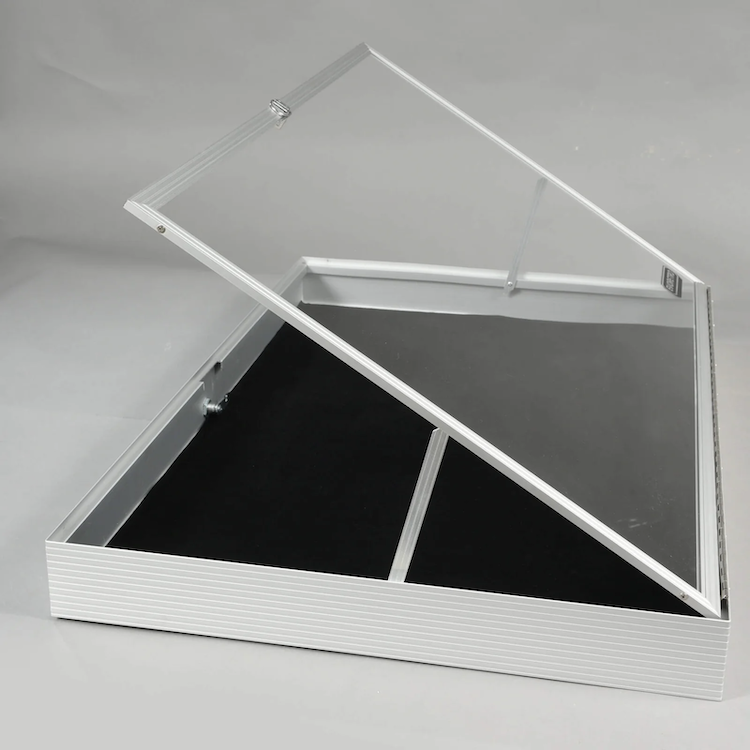 EVORETRO - Show Case Aluminium/Acrylic 91x60x10cm With Secure