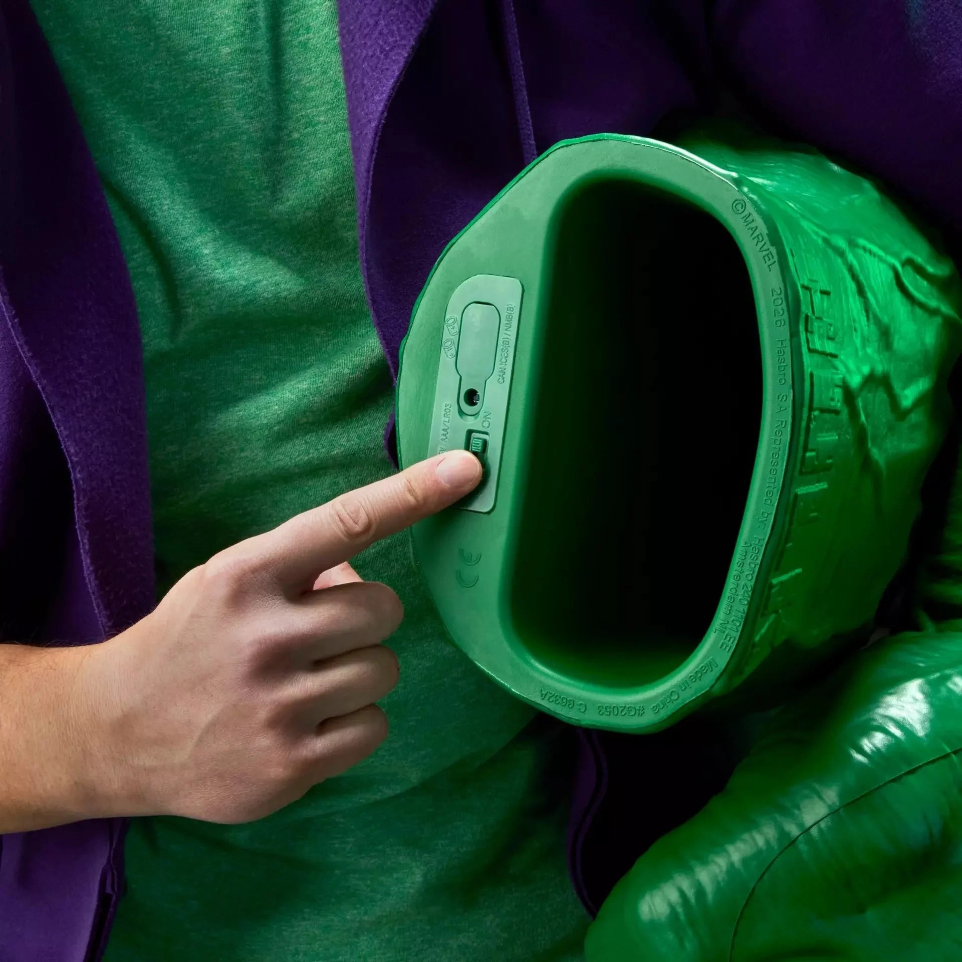 MARVEL - Hulk Fist - Replica Legend Series 1/1