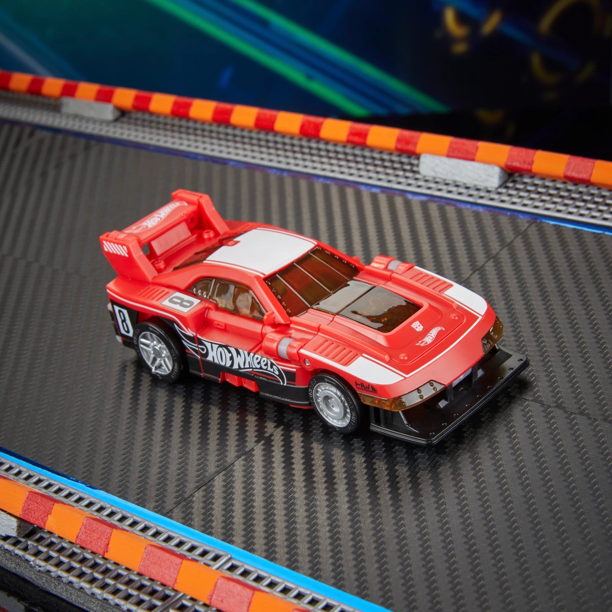 TRANSFORMERS X HOT WHEELS - GT Scorcher - Figure Collaborative 12.5cm